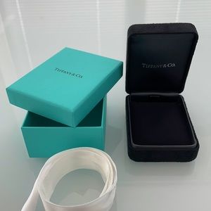 Tiffany Gift Box (box for a necklace)